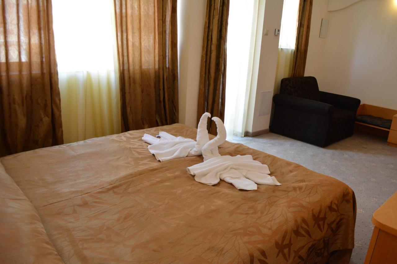 Hotel Incognito Поморие Экстерьер фото