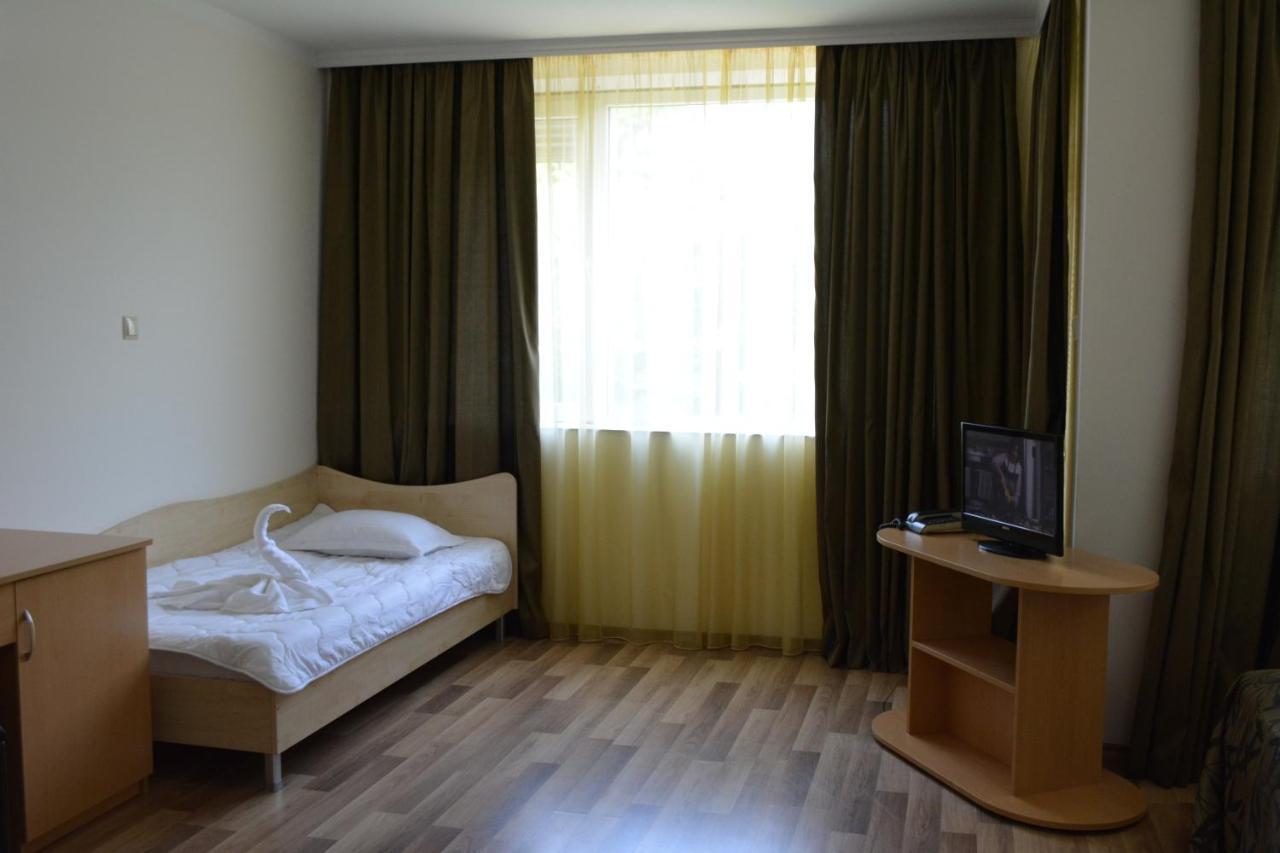 Hotel Incognito Поморие Экстерьер фото