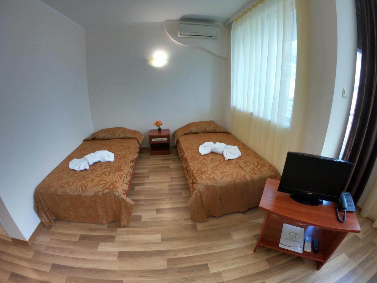 Hotel Incognito Поморие Экстерьер фото